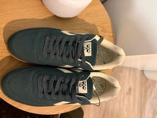 Zapatillas Hummel Verde y Beige