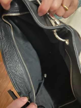 Bolso de piel negro