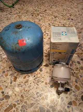 Farol de gas con botella