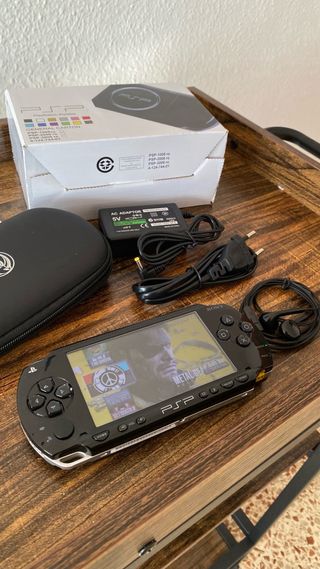Sony PSP + memoria 128GB + accessori + scatola