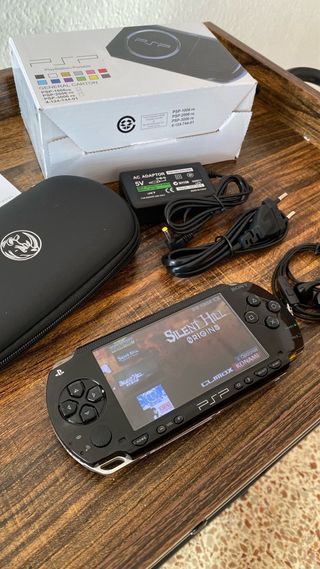 Sony PSP + memoria 128GB + accessori + scatola