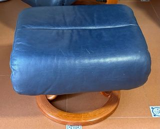 Sillón de piel azul