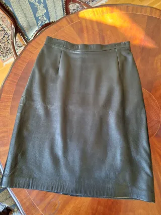 2 Faldas Piel Auténtica (Negra y Marrón)