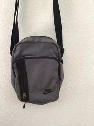 Bandolera Nike Heritage Gris