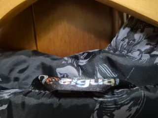 Piumino lungo Desigual nero con fantasia