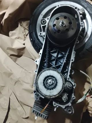 Cilindro y Rueda Piaggio Zip