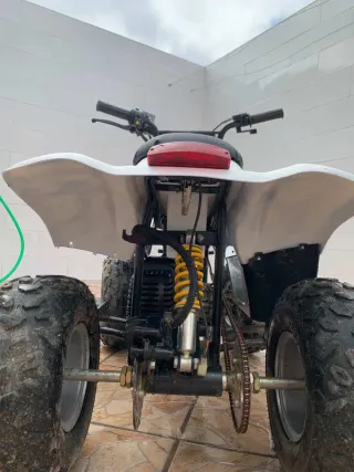Kuad Moto Blanca Todoterreno