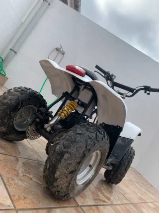 Kuad Moto Blanca Todoterreno