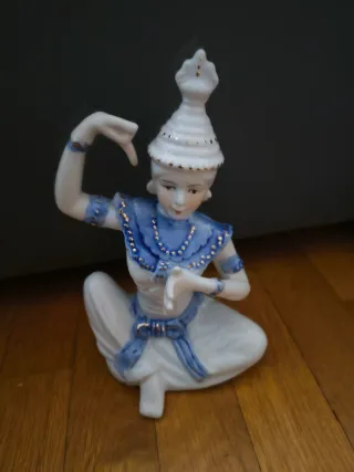 Danzatrice Thailandese Ceramica Blu Bianco