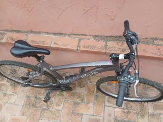 Bicicleta MTB B'Twin Rockrider