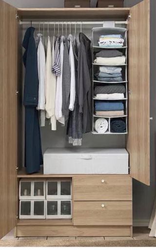 Armario Vilhatten IKEA madera