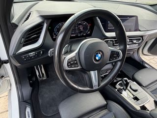 BMW Serie 1 2024 paquete M techo solar