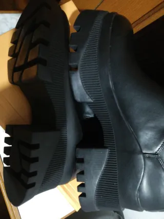 Botines Zara Talla 38 Negros Nuevos