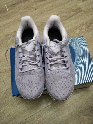 Zapatillas deportivas moradas mujer