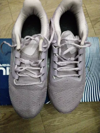 Zapatillas deportivas moradas mujer