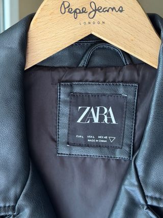 Cazadora biker de Zara talla L