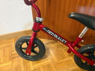 Bicicleta infantil roja