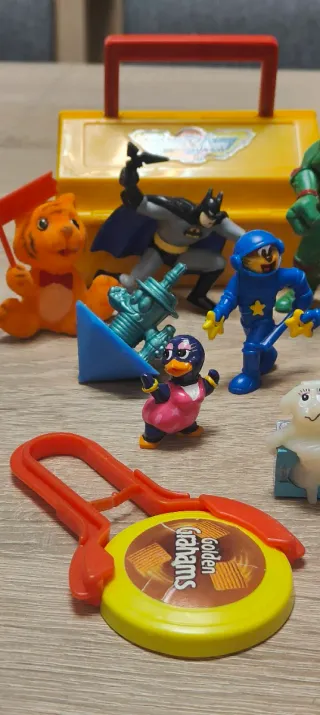 Lote de figuras variadas