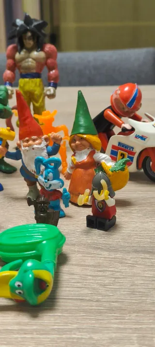 Lote de figuras variadas