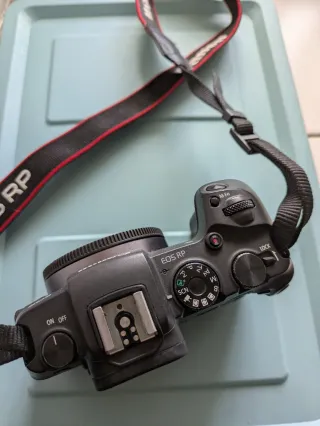 Cámara Canon EOS RP + Objetivo 75-300 mm