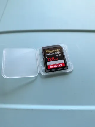 Cámara Canon EOS RP + Objetivo 75-300 mm