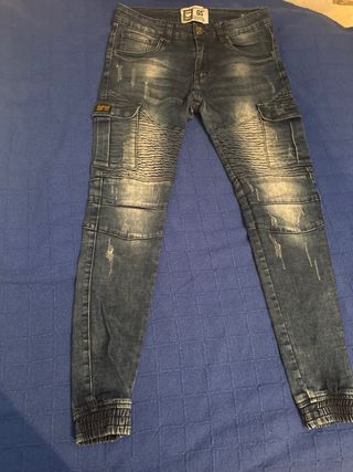 Pantalones vaqueros cargo desgastados talla 28