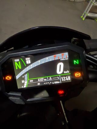 Kawasaki Z900 Roja y Negra Solo 4 mil kilometros