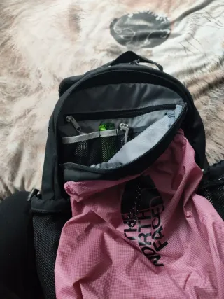 Mochila The North Face Negra y Rosa