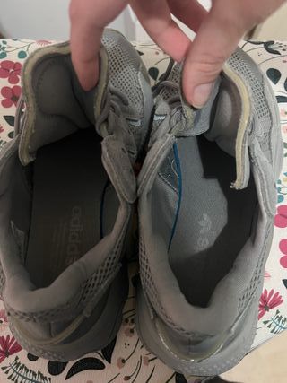 Zapatillas Adidas Ozweego grises