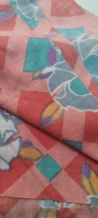 1,50x1,40cm tejido con estampado floral y cuadros