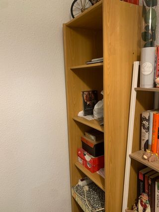 Estantería de madera