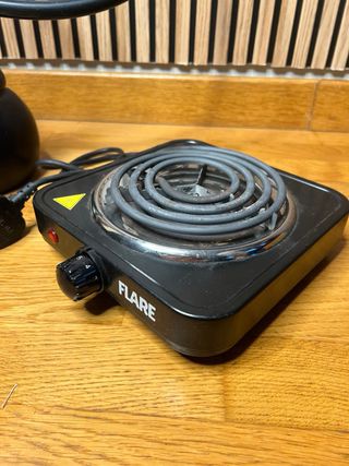 Vaso decorativo e fornello elettrico Flare Nero