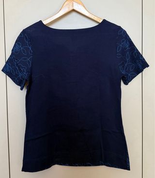 Maglia Oscalito blu con fiori