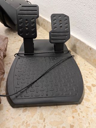 Pedales Ferrari sin usar