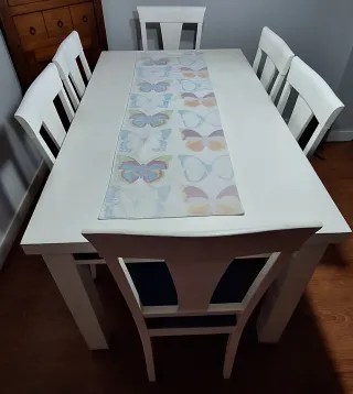 Mesa de comedor blanca con 6 sillas