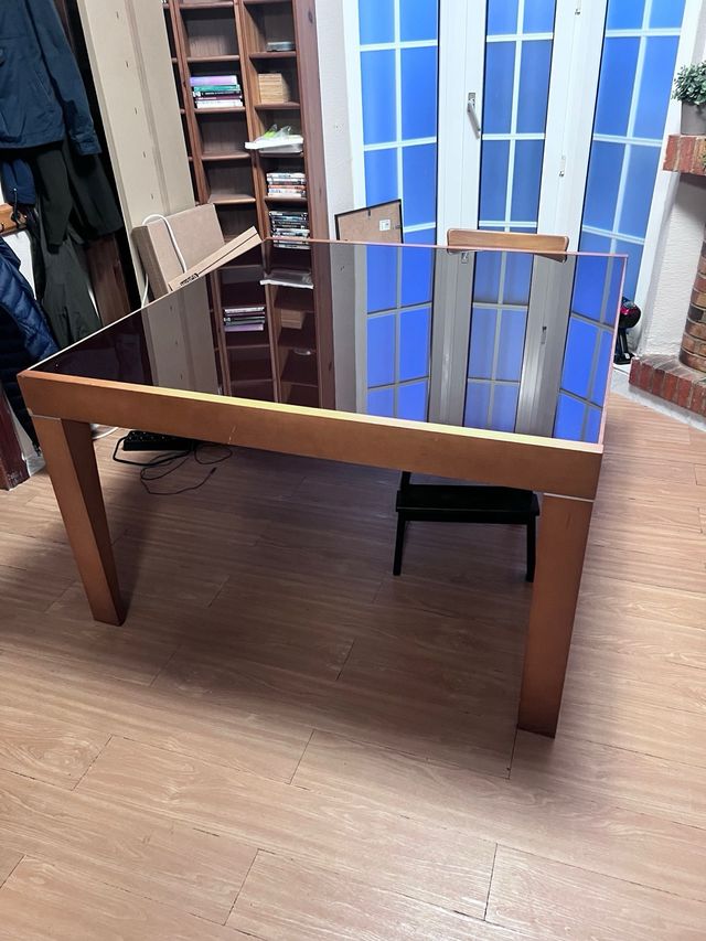 Mesa 130x130 extensible (130x260) x 12 comensales