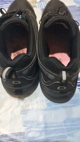 Zapatillas deportivas Hitmars negras y amarillas