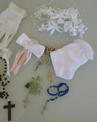 Tocado, guantes y rosarios comunión/boda