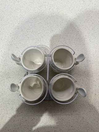 Set 4 tazzine con cucchiaino