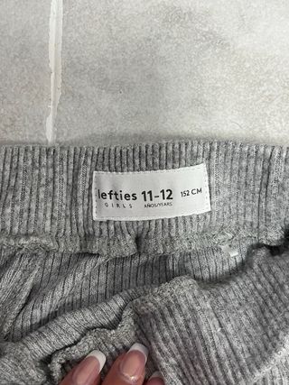 Pantalón ancho gris de canalé