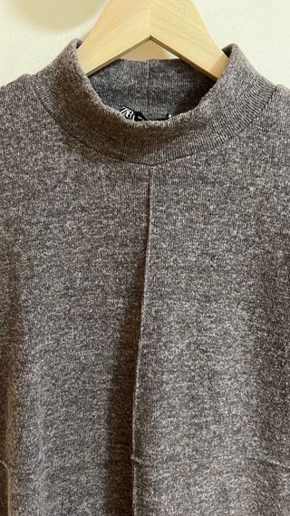 Vestido Zara cuello alto manga corta