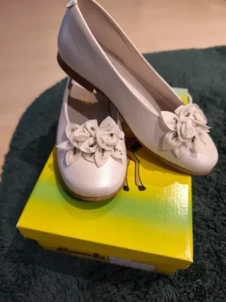 Zapatos comunión niña,blanco rotonacarado numero33