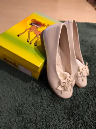 Zapatos comunión niña,blanco rotonacarado numero33