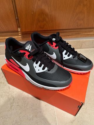 Zapatillas Nike Air Max Negras y Rojas