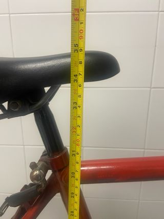 Bicicleta de paseo roja