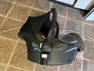 Silla coche i-Size con base Isofix