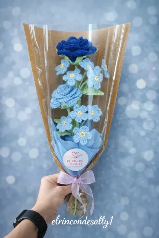Ramo artesanal azul – flores que no se marchitan