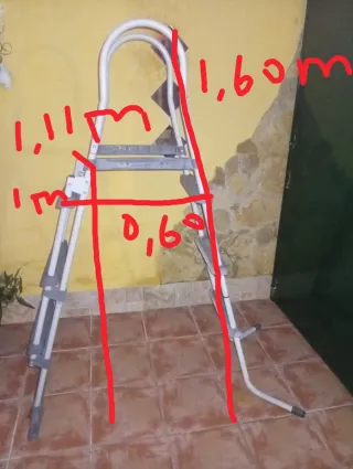 Escalera portátil piscina 3 peldaños