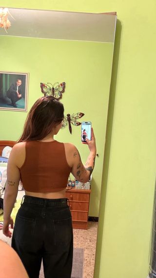 Top asimétrico marrón