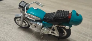 Moto Harley-Davidson Plata y Verde